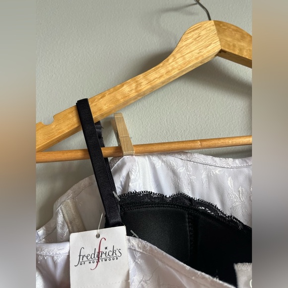Vintage Fredrick’s of Hollywood corset top - Picture 5 of 5
